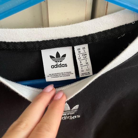 Matching set - cropped fitted top & leggings - adidas logo & strips size small - Picture 2 of 5